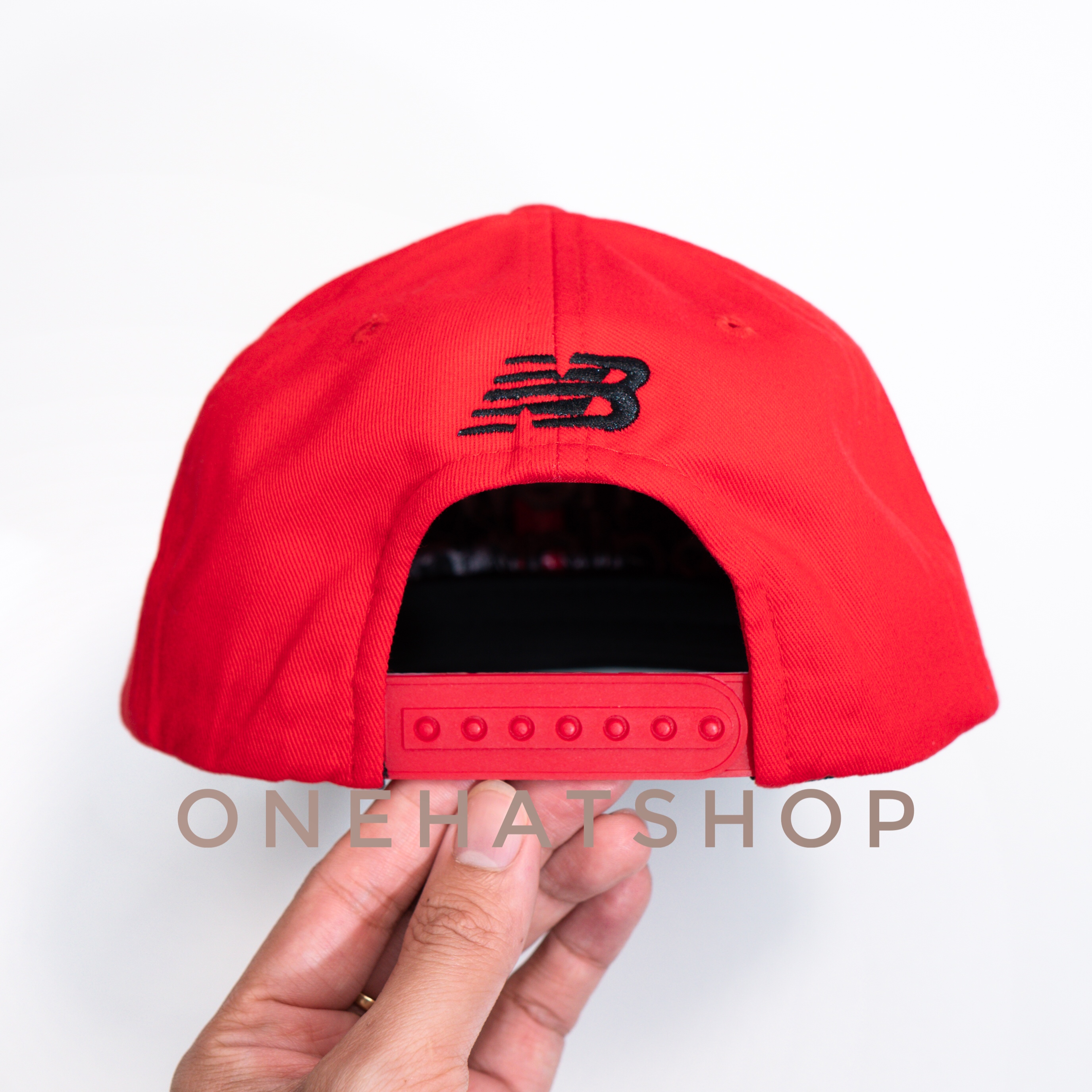 Nón snapback vành thẳng NB vải đỏ cho bé từ 3 tuổi đến 6 tuổi xịn