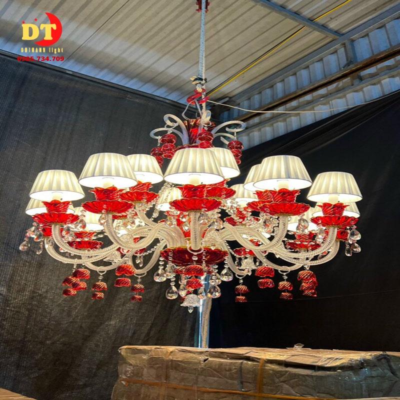 Đèn chùm phale đỏ 18 tay phòng khách hiện đại cao cấp DQM