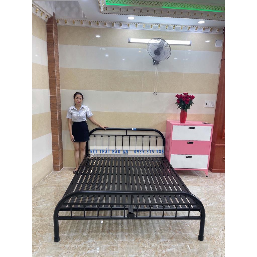 Giường sắt kiểu bo góc rẻ đẹp - 1m4x2m - Nội Thất Bảo An