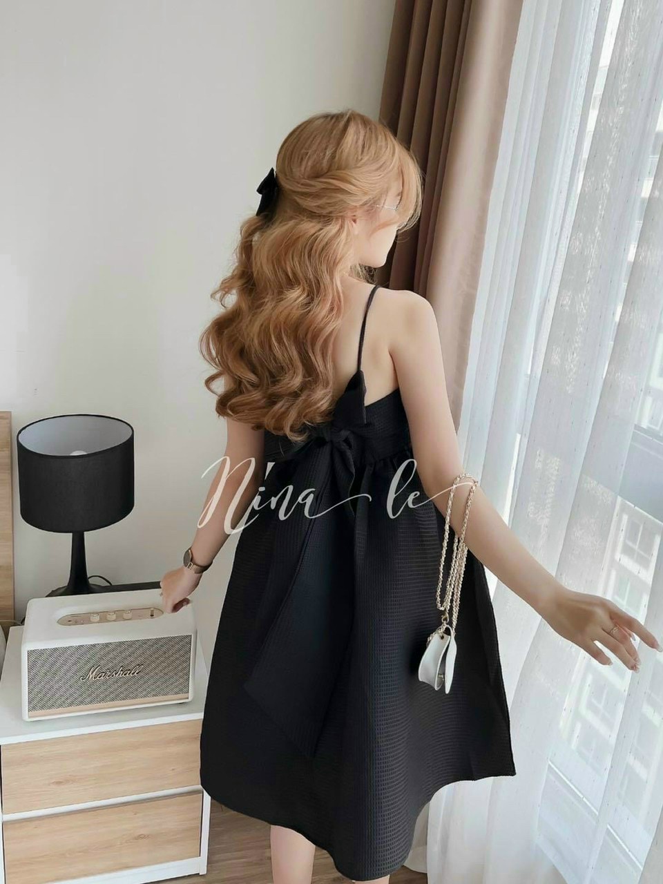 ĐẦM XÒE CỘT NƠ SAU CÓ MÚT