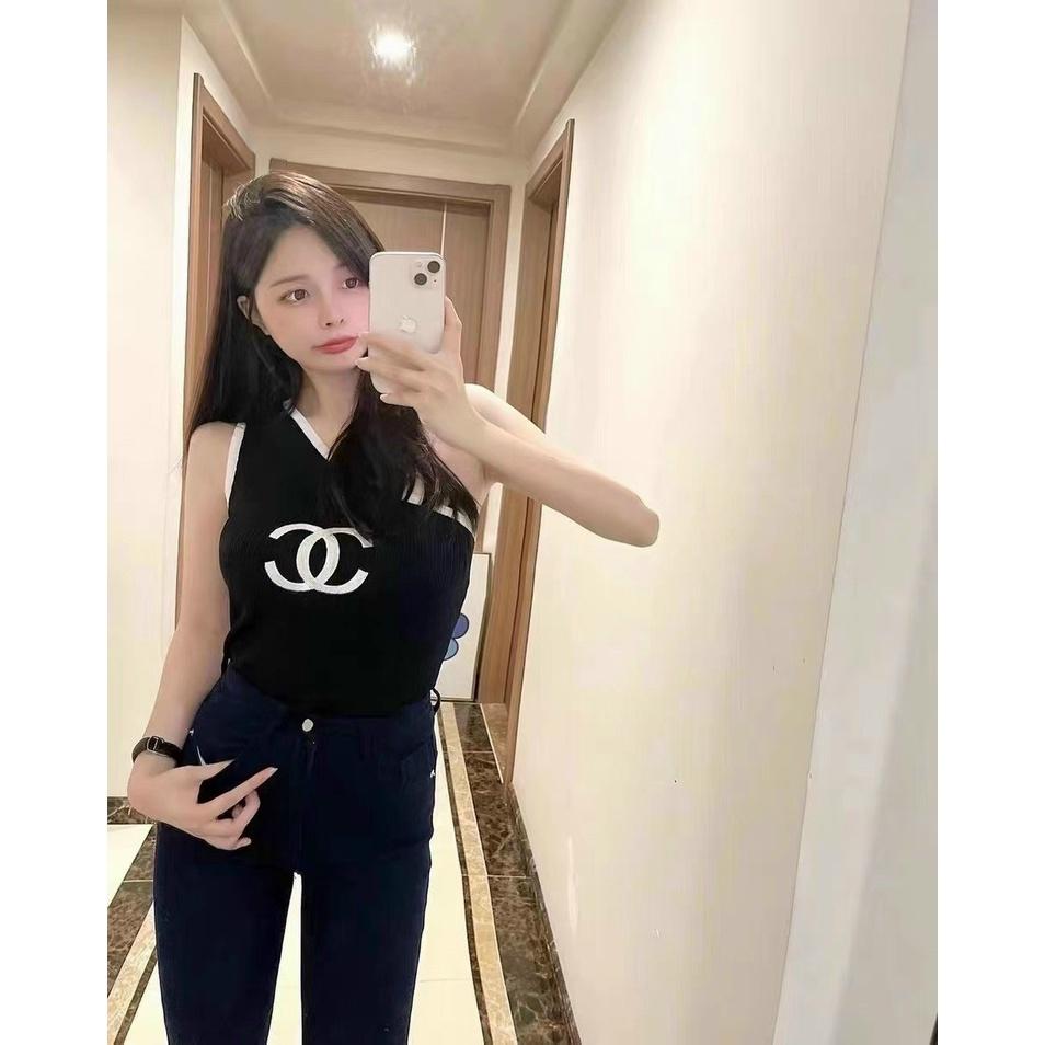 Áo ba lỗ lệch vai thêu CN cá tính