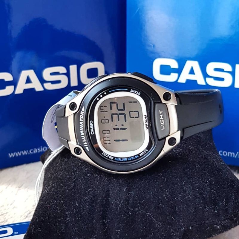 Đồng Hồ Nam Dây Nhựa Casio STANDARD LW-203-1AV