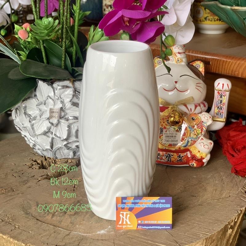 Bình hoa gốm sứ cao cấp.