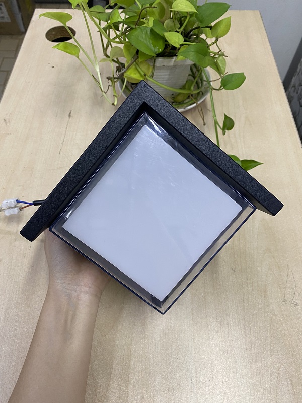 Đèn gắn tường ngoài trời vuông hiện đại RB LIGHTING