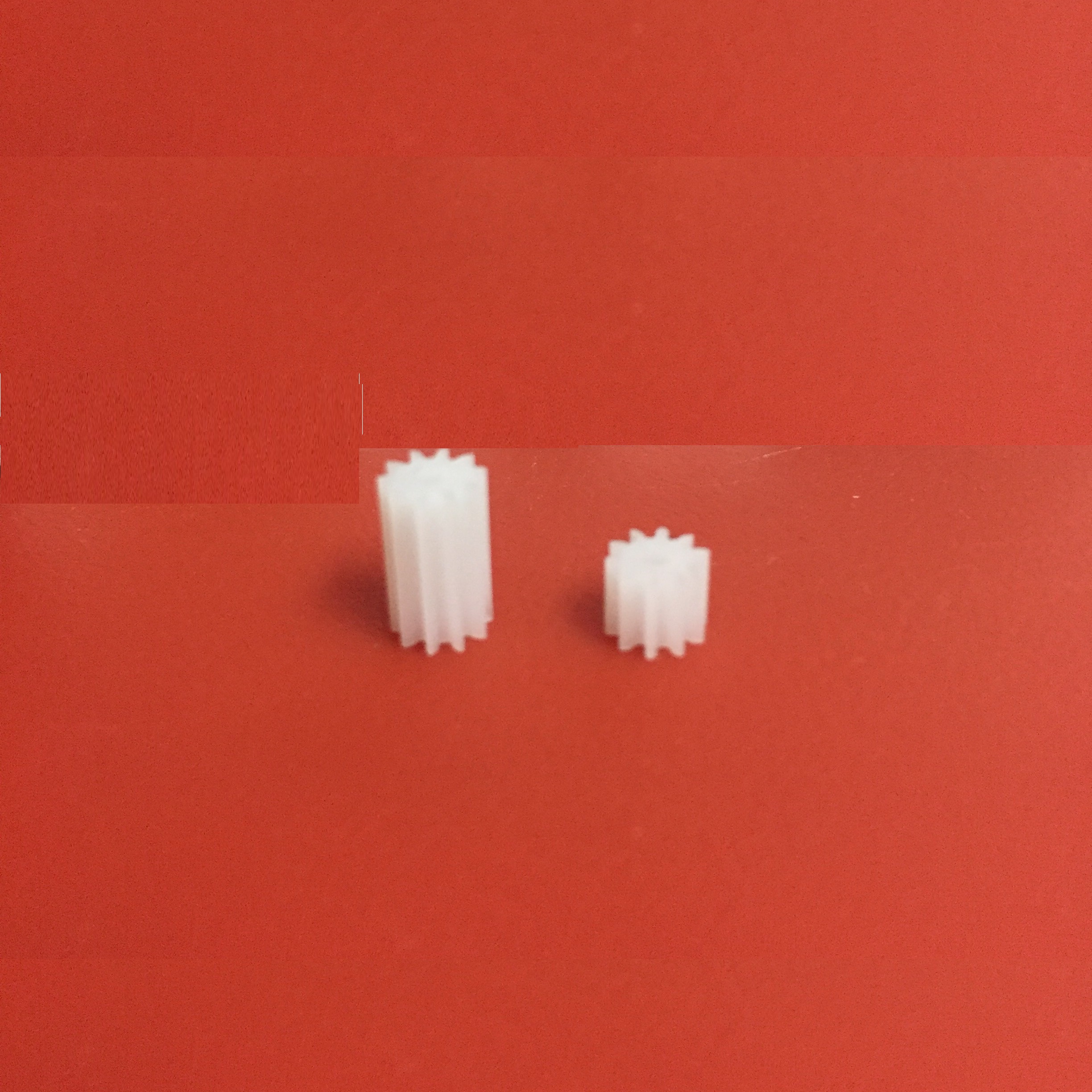 Bánh răng nhựa 10 răng lỗ trục 2 mm dùng để nối trục động cơ trục ô tô