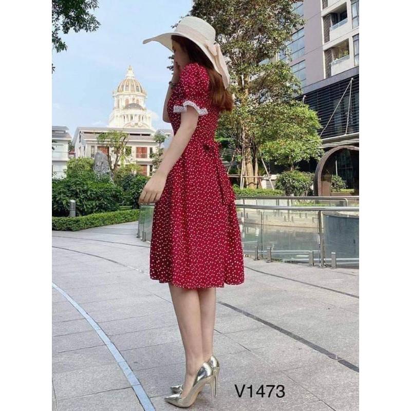 váy đỏ chấm bi
