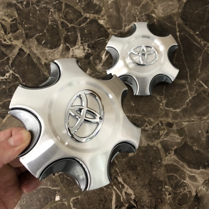 01 chiếc Logo chụp mâm, ốp lazang bánh xe ô tô Toyota Fortuner 2017-2021 mã TY-052