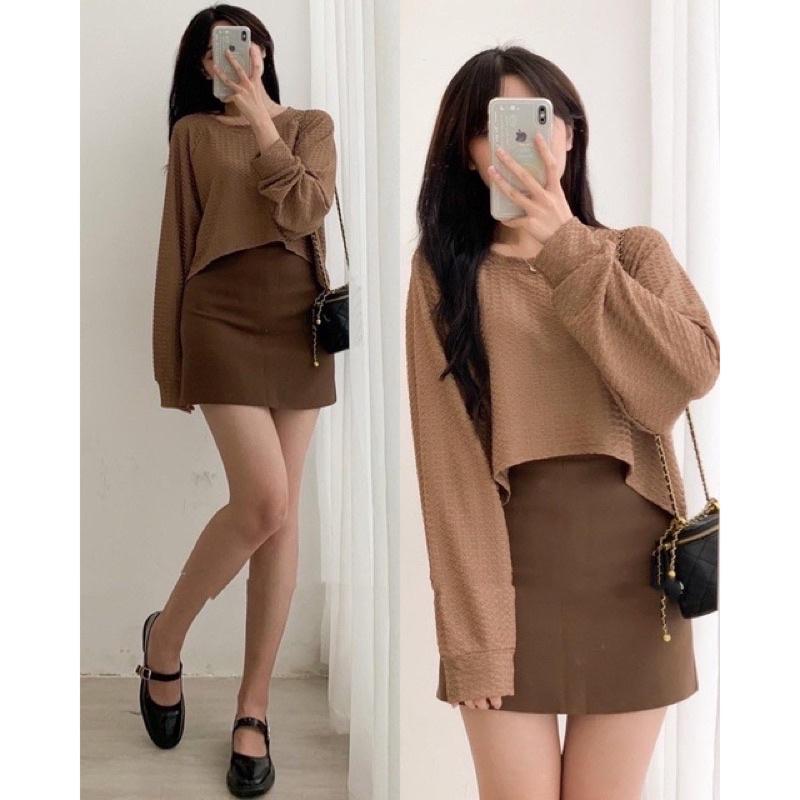 Áo croptop nữ dài tay, cổ tròn kiểu dáng đẹp sang trọng chất tổ ong mềm mại tôn dáng.