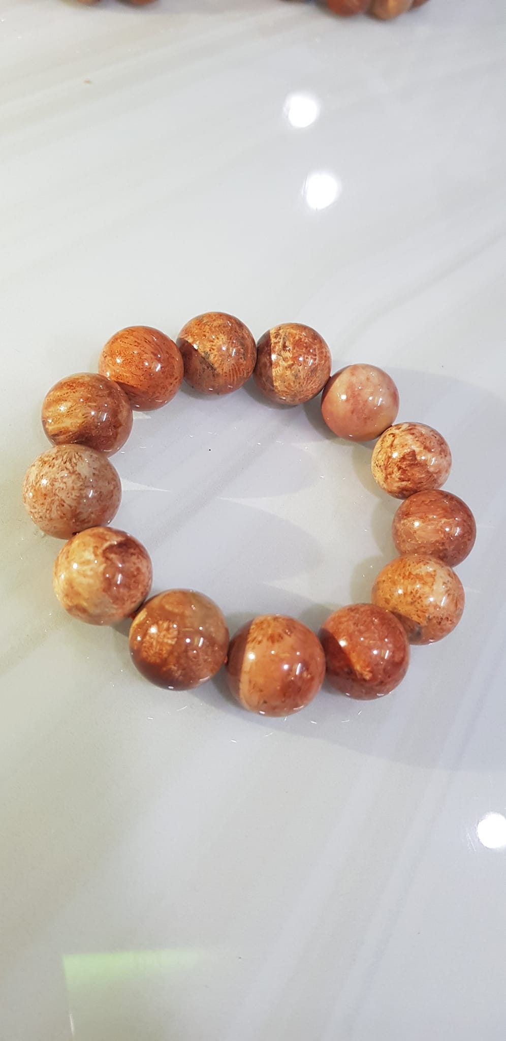 Vòng Tay Nam San Hô Hóa Thạch Mới size vòng 16mm 13 hạt đúng cung sanh tốt Màu Đỏ Hoa Đẹp Sang đỏ dãy núi tự nhiên Vòng hàng hiếm bóng nam đeo đẹp may mắn sang tay lắm ạ