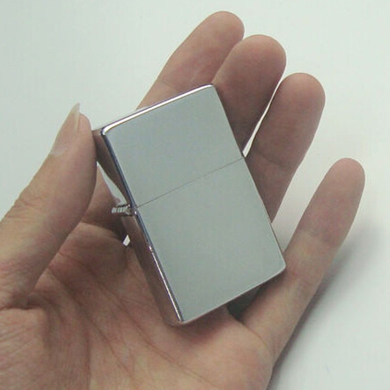 Bật lửa zippo quẹt cổ điển trơn dùng xăng