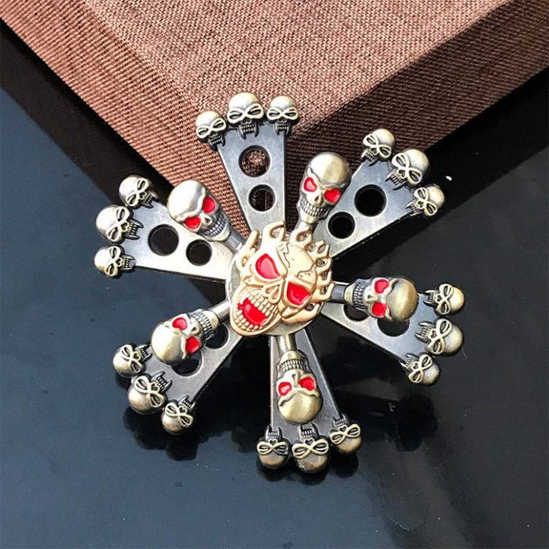 (KÈM HỘP) SPINNER CON QUAY ĐẦU LÂU NGƯỜI NHỆN NGƯỜI DƠI 2 TẦNG 2 TRONG 1 QUAY ĐƯỢC NHIỀU KIỂU Nhiều Màu Sắc Kim loại