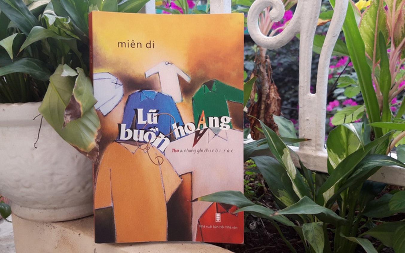 Combo thơ Miên Di Lũ Buồn Hoang + thơ Nguyễn Quang Thiều Dưới Trăng Và Một Bậc Cửa (tặng kèm bookmark)