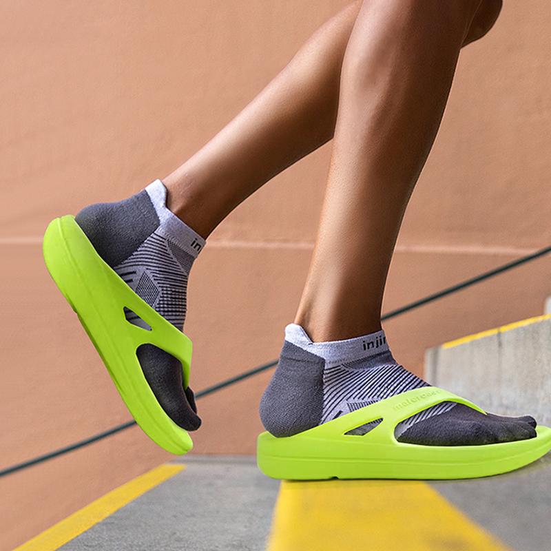 Maleroads Sports Recovery Slide cho nam giới nữ siêu nhẹ cho marathon chạy 2023 mùa hè thoải mái dép xỏ ngón Color: Green Shoe Size: 41-42