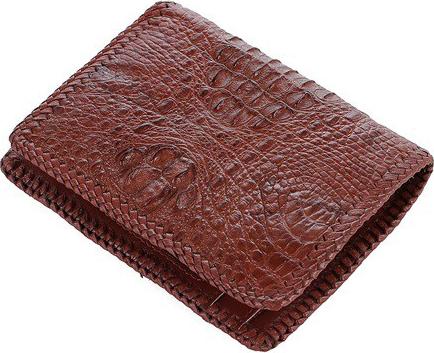 Bóp nam Huy Hoàng da cá sấu nguyên con đan viền kiểu đứng màu nâu đỏ HT2765