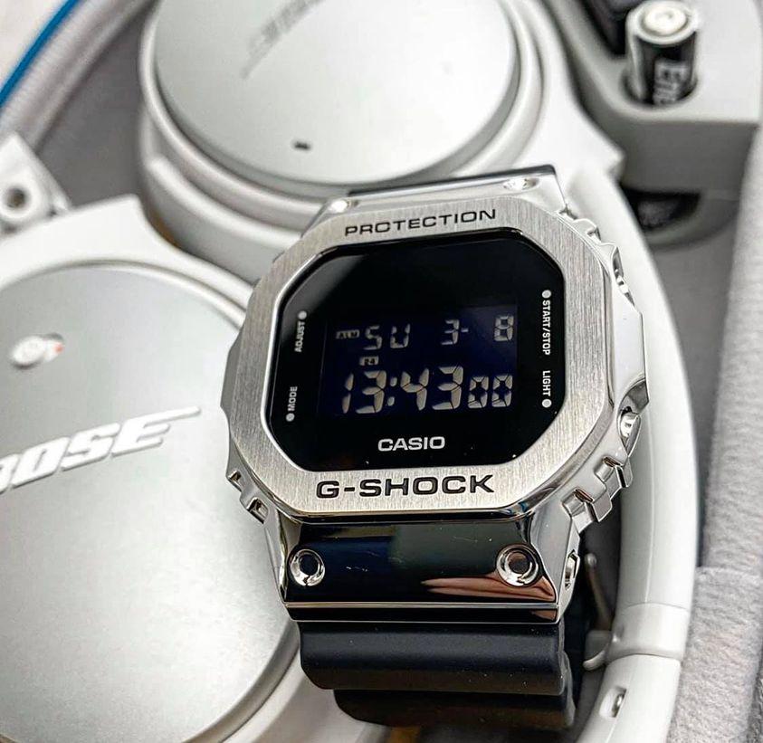 Đồng Hồ Nam Dây Nhựa Casio G-Shock GM-5600-1DR Chính Hãng - GM-5600-1