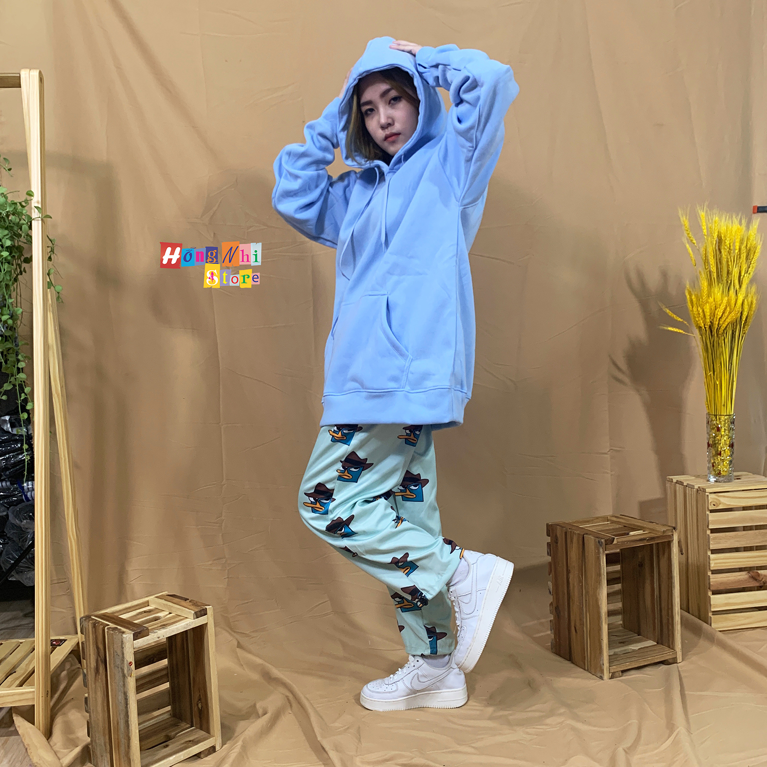 Áo Hoodie Trơn Màu Xanh Dương Nhạt Cao Cấp Dáng Rộng Unisex Nam Nữ Mặc Được - MM