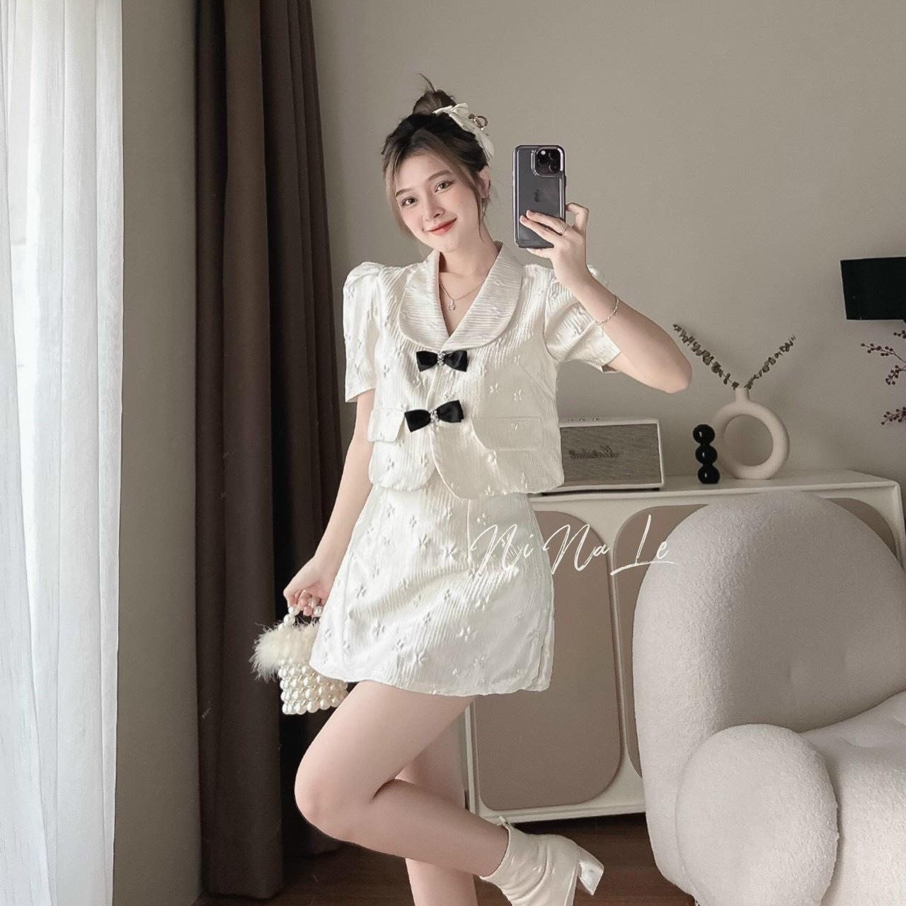 [HCM] Sét Váy Ngắn Áo Tay Phồng Cổ Bèo Lớn Đính Nơ Nút Thật ( Váy Có Lót )
