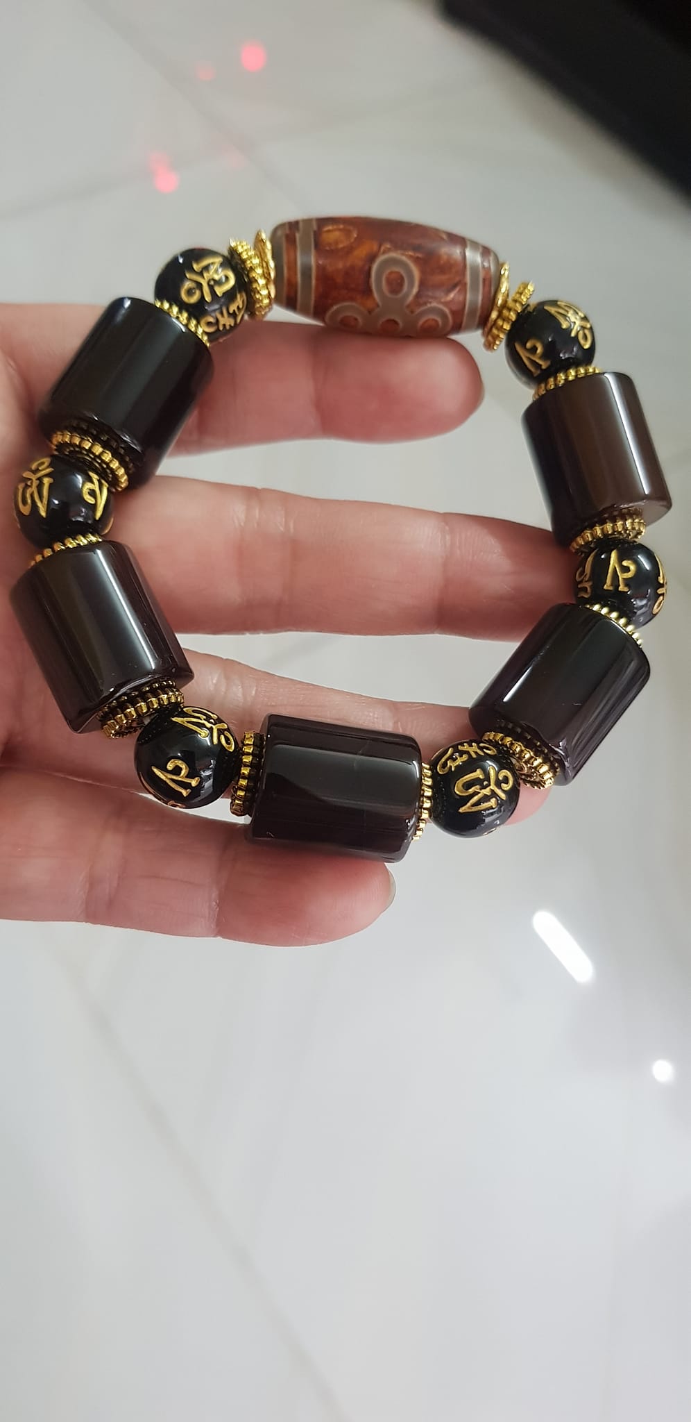 Vòng tay nam mã não nâu mix tây tạng kiểu hạt ống vuông tròn Size vòng 15mm đẹp ạ Ý nghĩa mang năng lượng tích cực may mắn cát tường cho gia chủ ạ