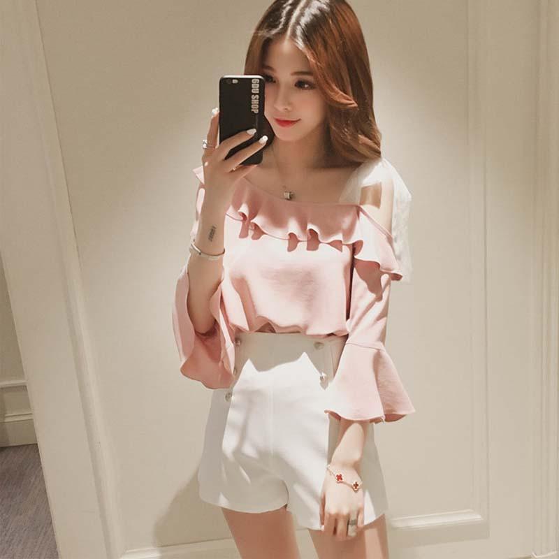 Áo lệch vai bèo tay chuông Mã: AK2260 - HỒNG