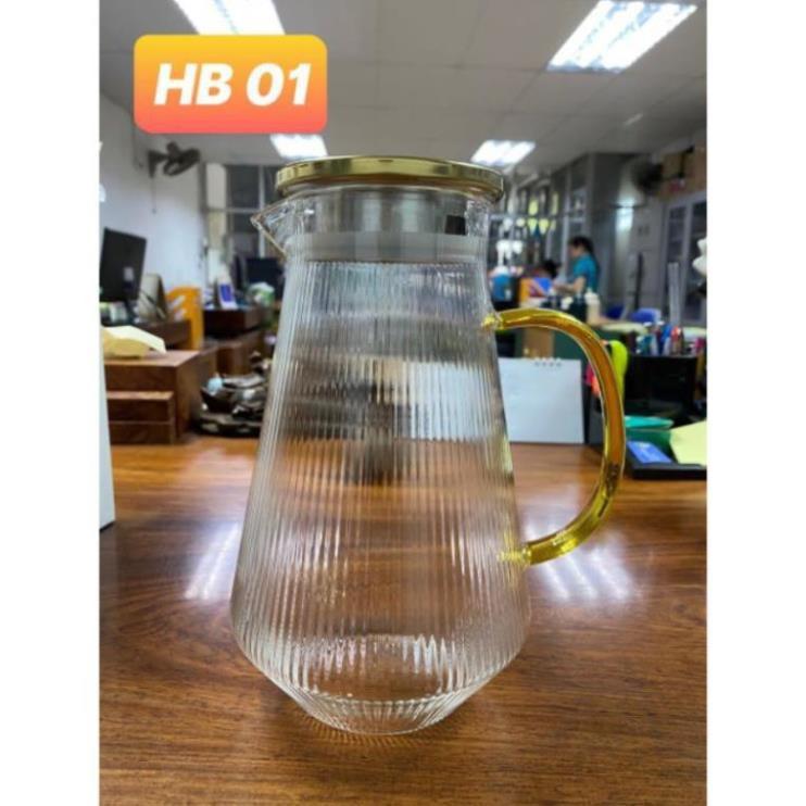 Bình đựng nước thủy tinh chịu nhiệt quai vàng 1800ml
