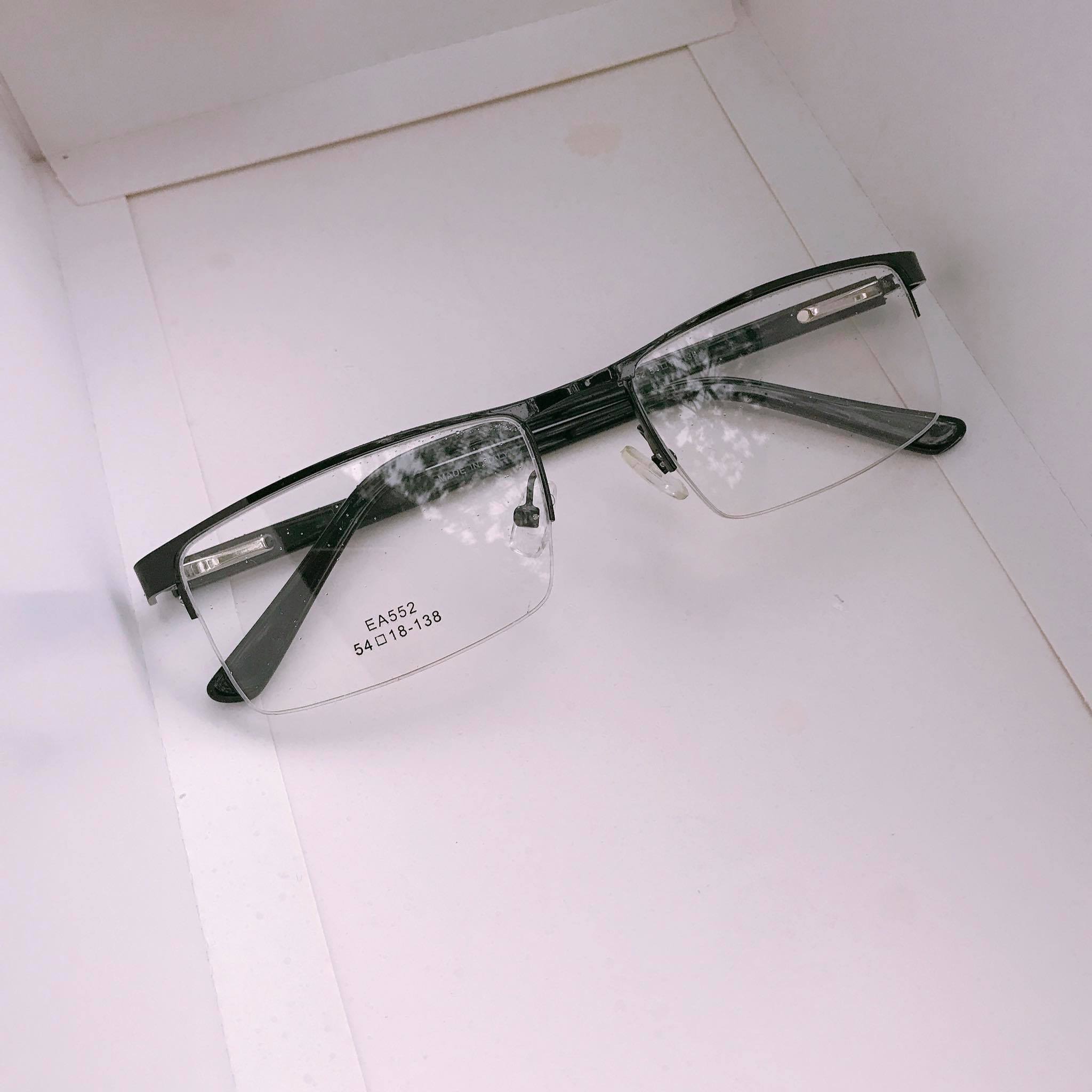 Kính xinh gọng nửa viền Stainless Steel cao cấp cho Nam