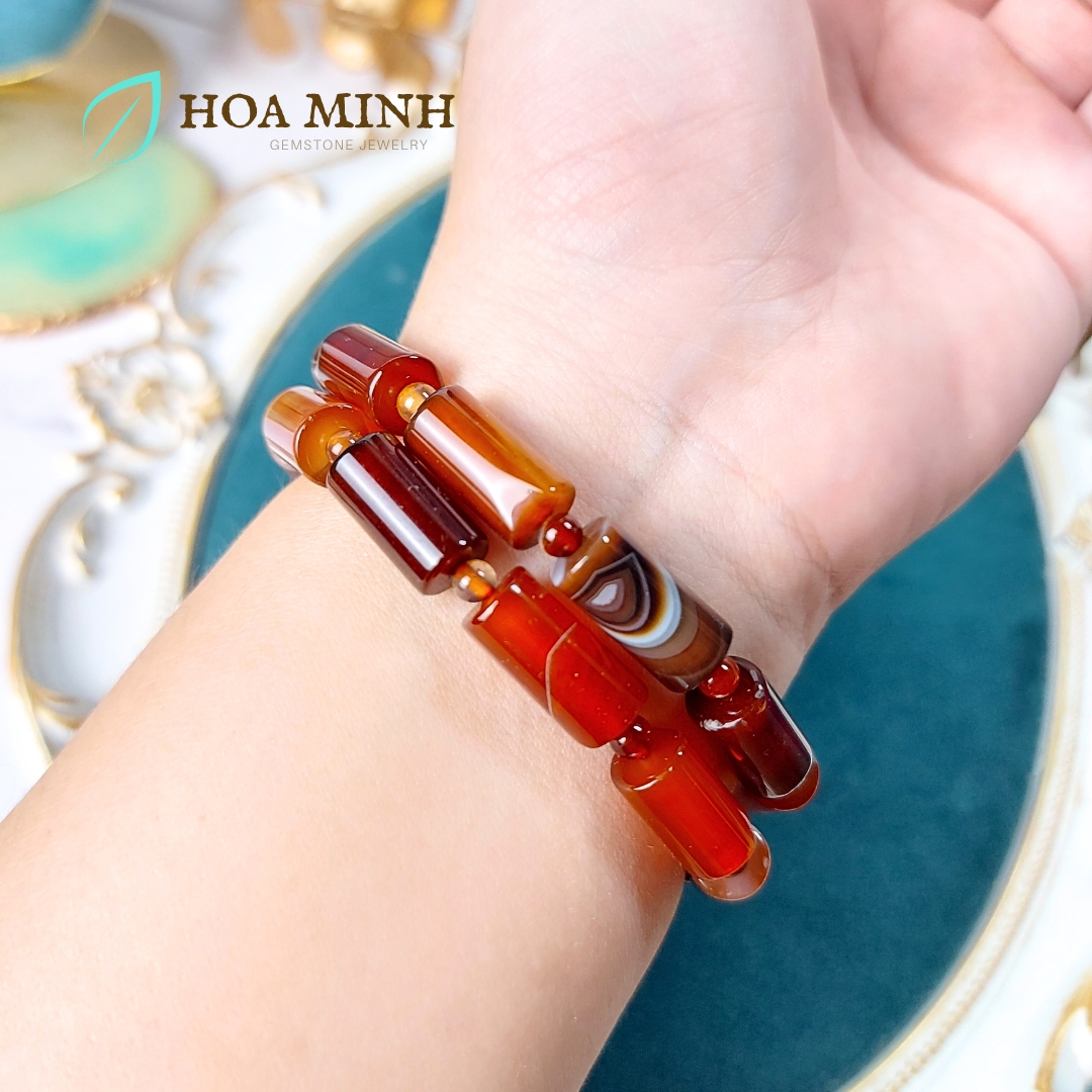 Vòng tay phong thủy đá Mã Não ảo mộng (dreamy agate) kiểu lu thống dài size 8.3 x 16mm dài xen kẽ viên tròn, phong cách độc đáo thời trang