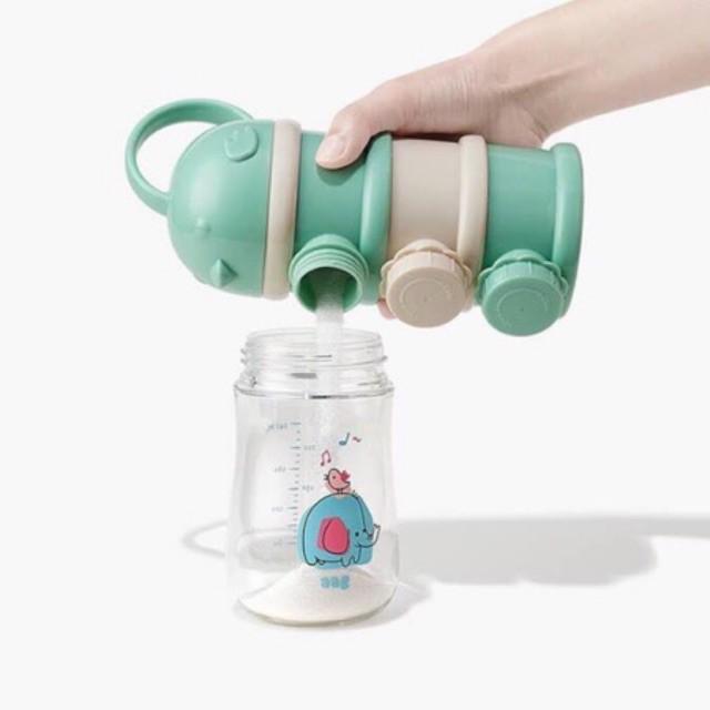 Dụng cụ đựng sữa và chia sữa có vòi rót tiện lợi cho bé đi học mẫu giáo, đi chơi