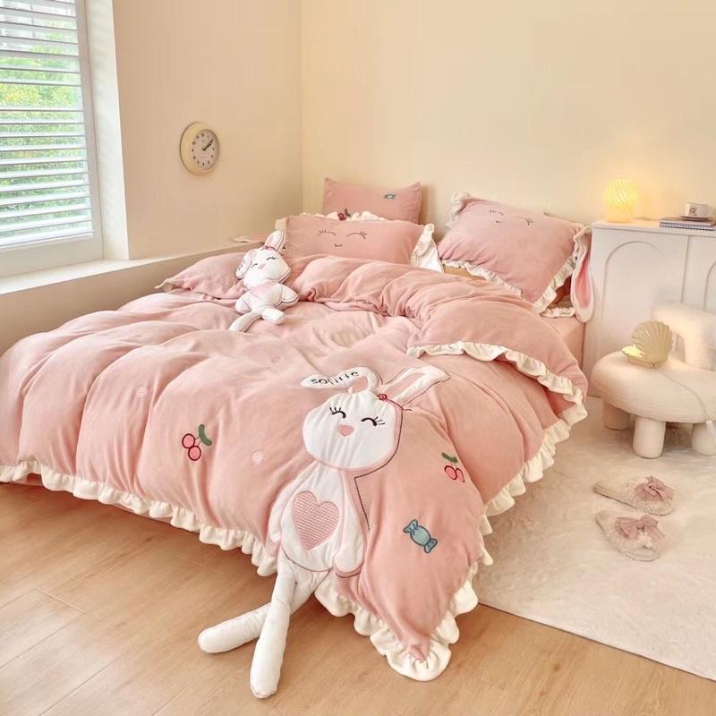 Bộ Chăn Ga Gối Nỉ Nhung Thỏ Hồng Hàng Nhập Khẩu Cao Cấp 5 Món