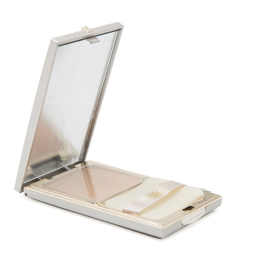 Phấn Trang Điểm Ẩm Mịn Da Geo Essence Two Way Moist