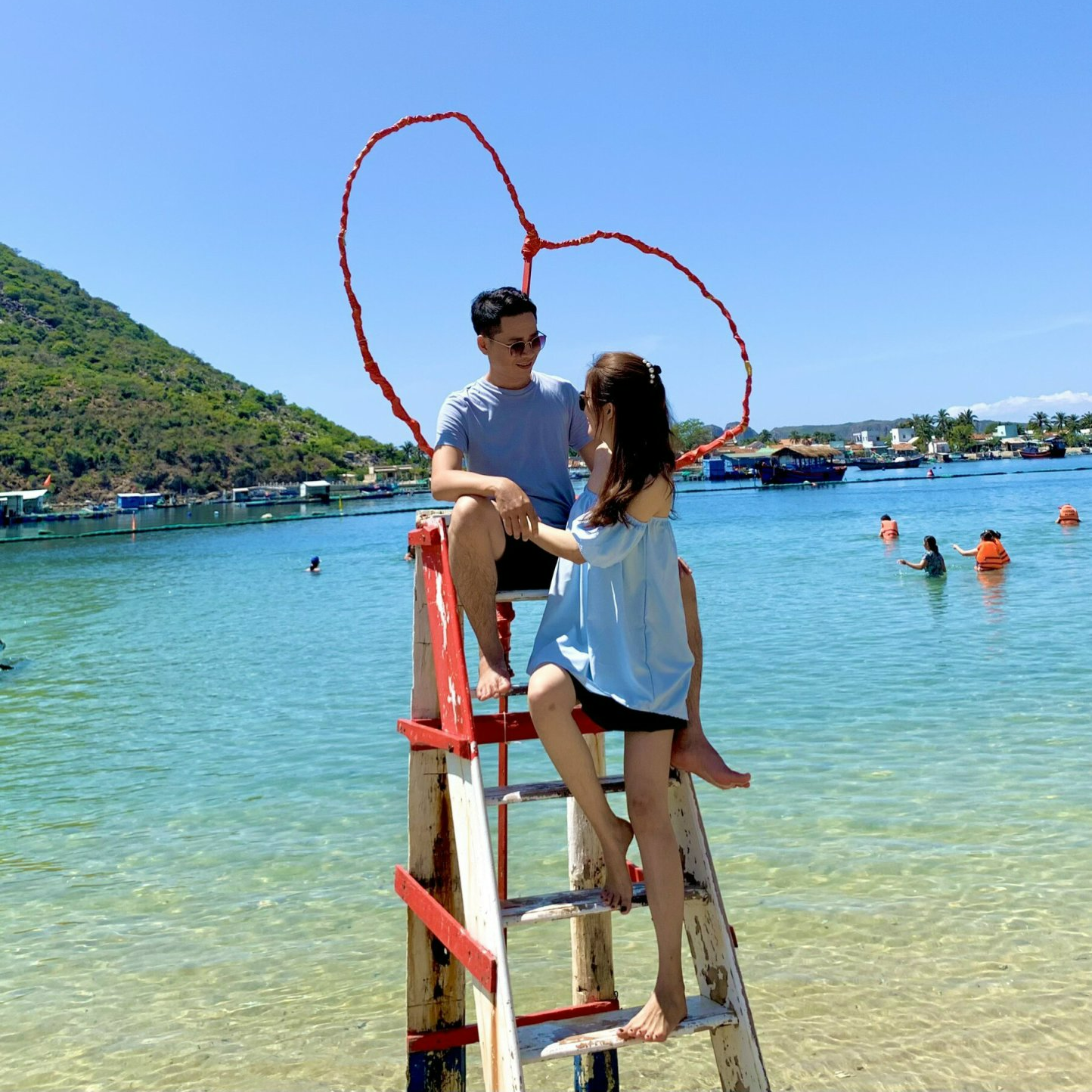 Tour Nha Trang - Ốc Đảo Robison Một Ngày Không Thể Quên . Khởi Hành Hàng Ngày