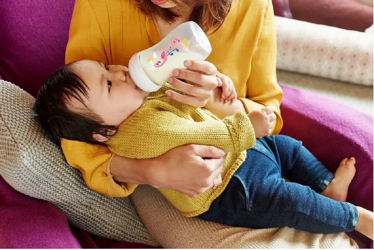 Bình sữa Mô phòng tự nhiên Philips Avent dung tích 260ml cho bé từ 1 tháng tuổi