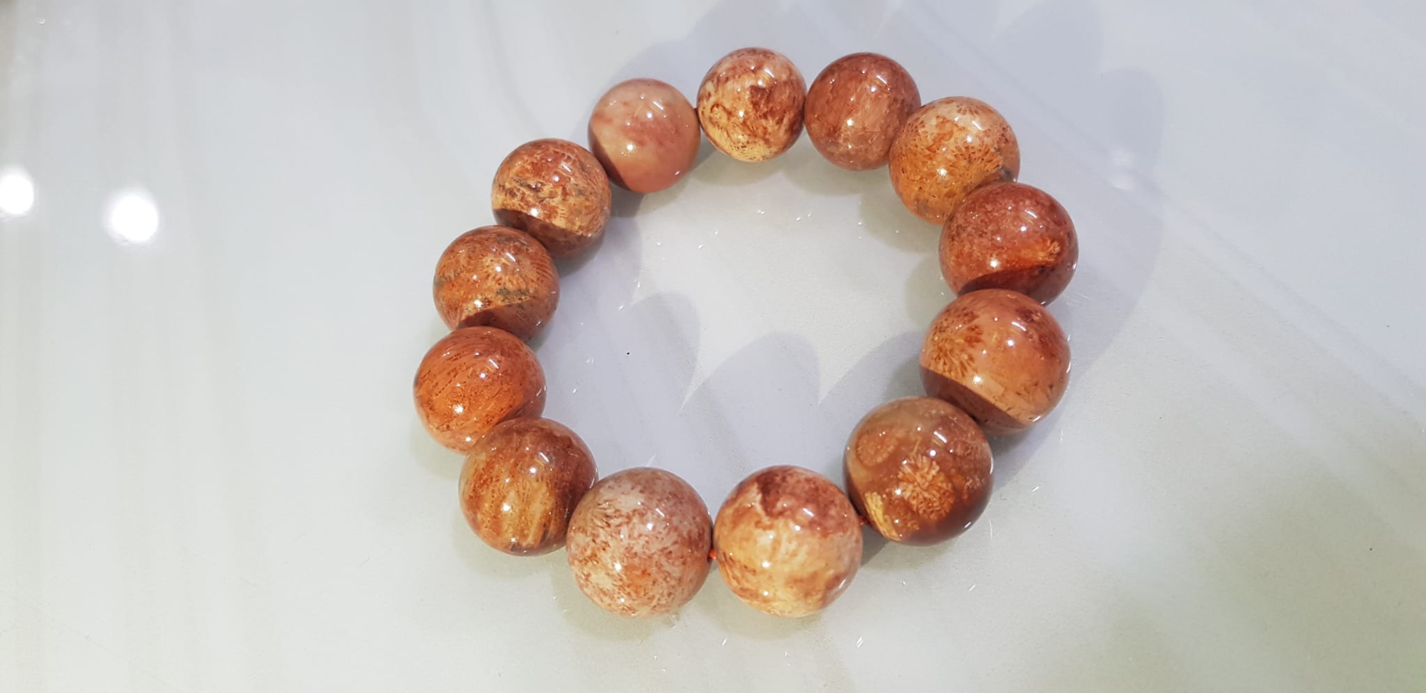 Vòng Tay Nam San Hô Hóa Thạch Mới size vòng 16mm 13 hạt đúng cung sanh tốt Màu Đỏ Hoa Đẹp Sang đỏ dãy núi tự nhiên Vòng hàng hiếm bóng nam đeo đẹp may mắn sang tay lắm ạ