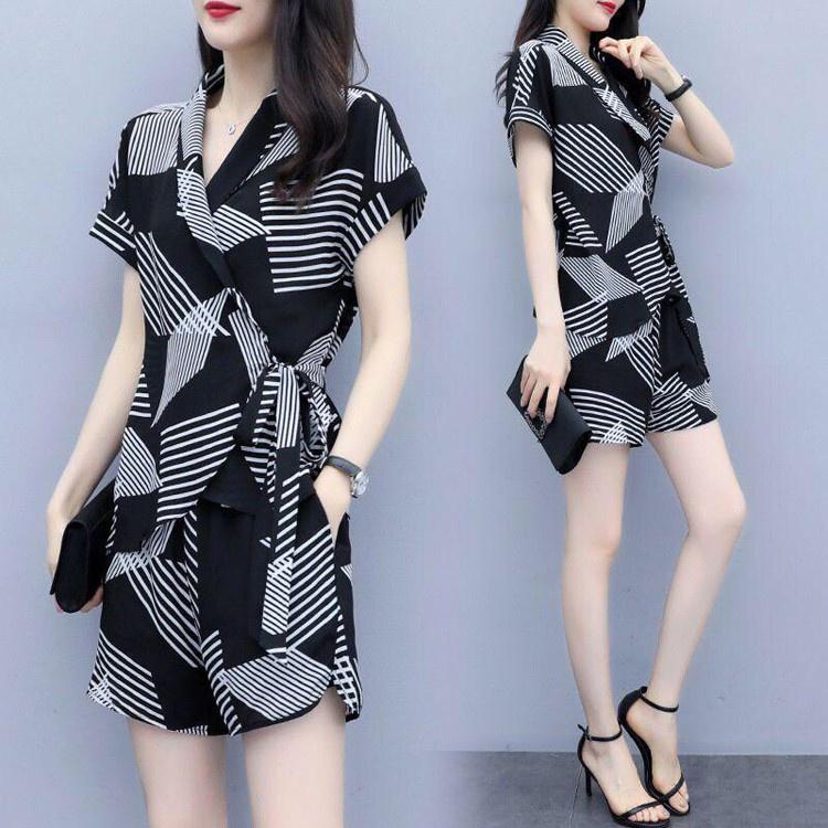 Set đồ bộ họa tiết lập thể - Chất liệu : Lụa -  Màu sắc : Họa tiết - Hàng nhập cao cấp