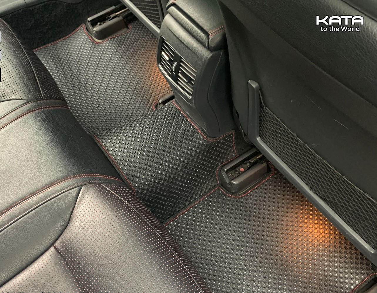 Thảm lót sàn ô tô KATA cho xe Mercedes GLA (2014 -2020) - Khít với sàn xe, Chống trơn, Không mùi, Không ẩm mốc