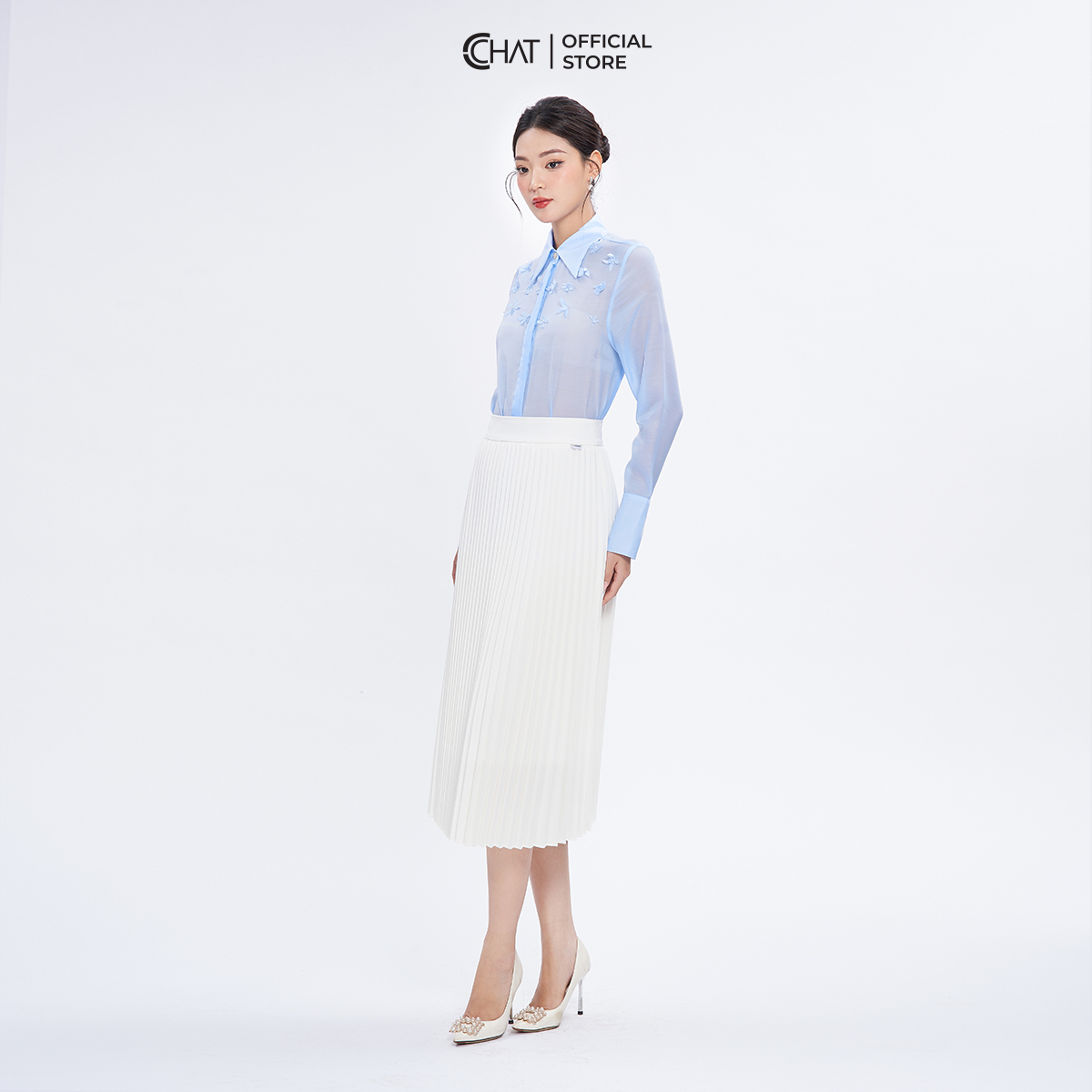 Áo Sơ Mi Nữ  Kiểu Cổ Đức Đính Hoa Trang Trí Chất Voan Cao Cấp 53FDV9001ST