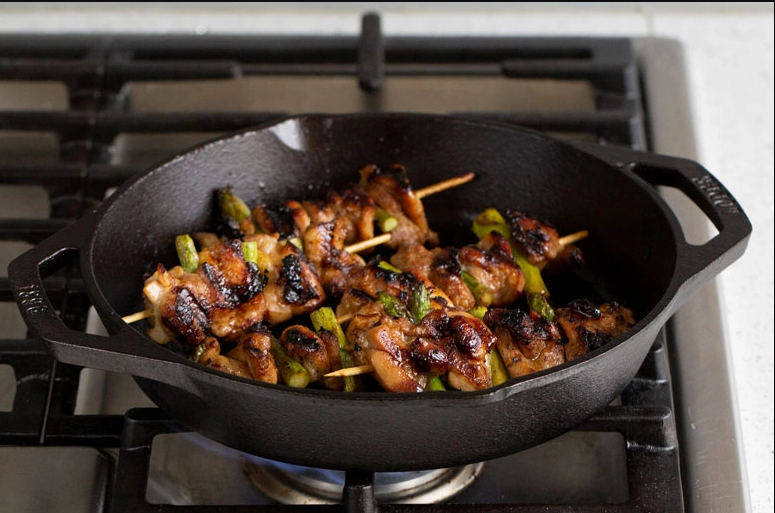 Lodge - Chảo gang nướng hai quai - 26.04cm