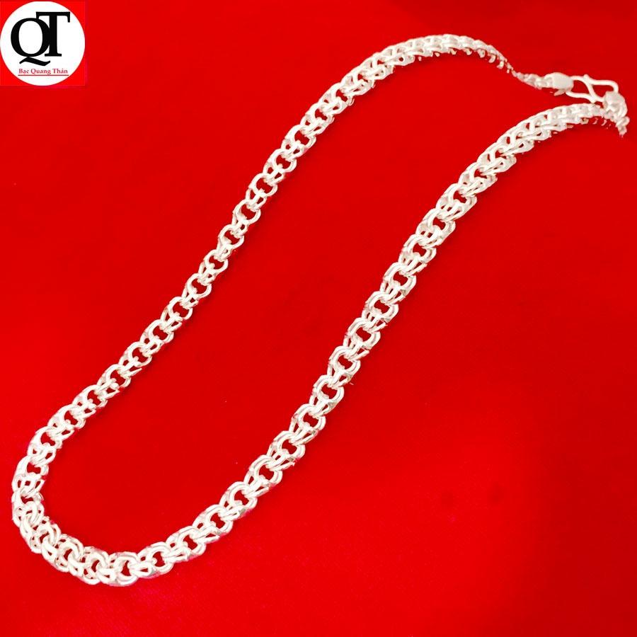 Vòng đeo cổ nam Bạc Quang Thản thiết kế kiểu dây tròn độ dài 50cm, trọng lượng có nhiều lựa chọn chất liệu bạc ta.