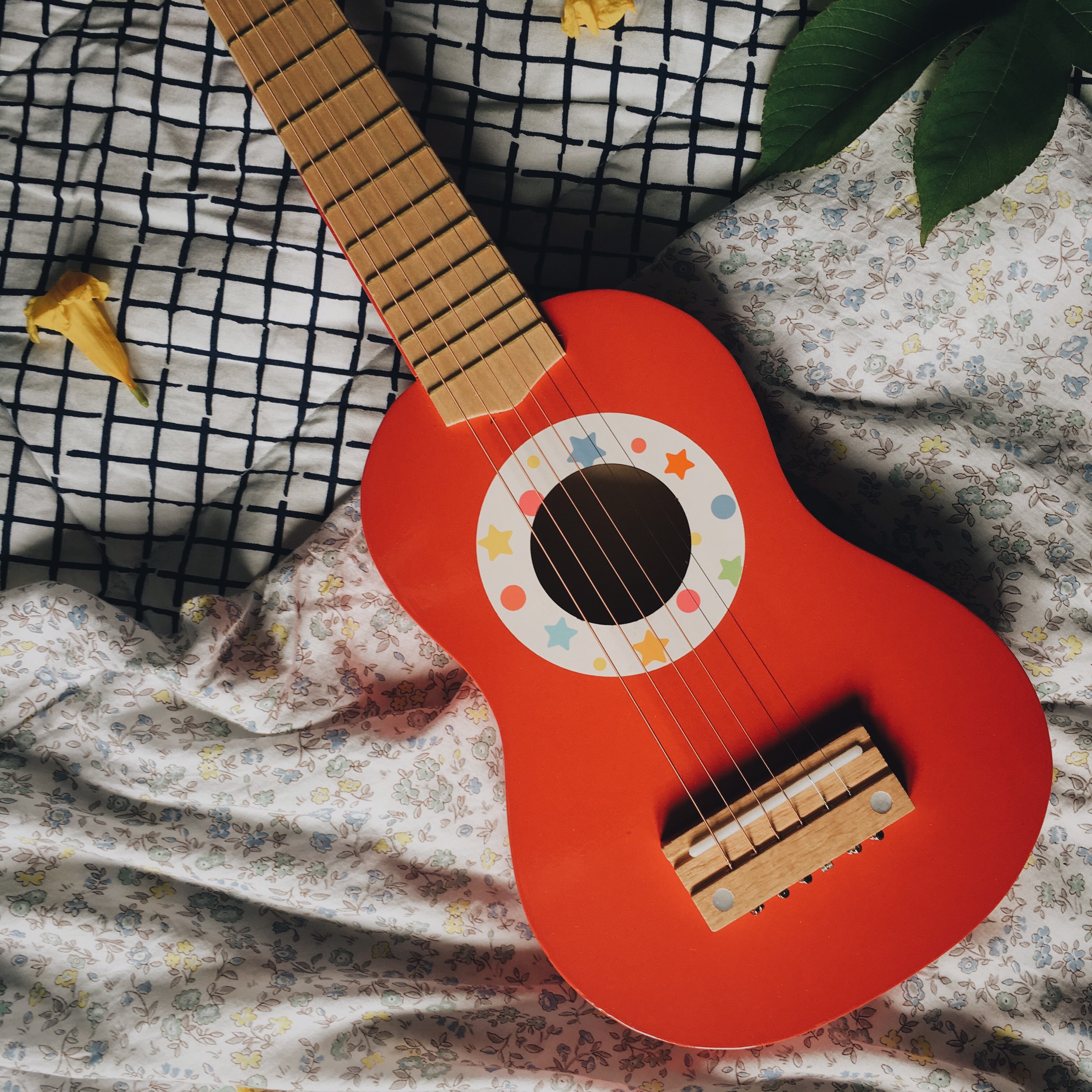 Đàn Ukulele Gỗ Dành Cho Bé