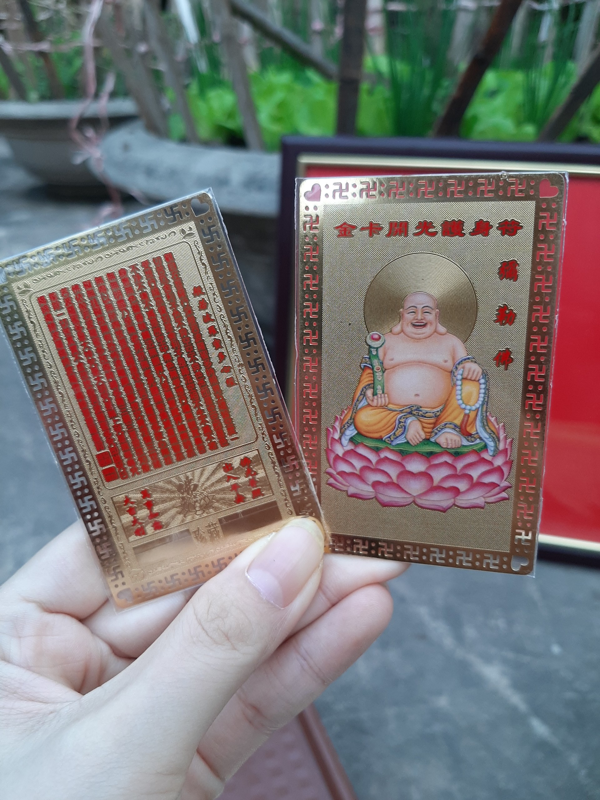 Kim bài Phật Di Lặc thu hút tài lộc