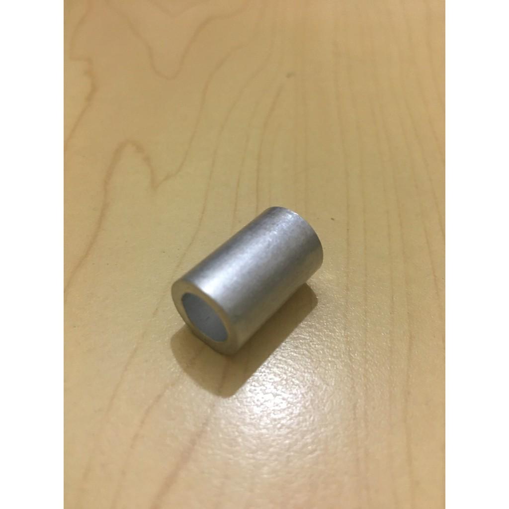 Cục canh  inox dày cứng cáp chuyên dùng lắp đặt tấm che két nước xe máy hoặc khác