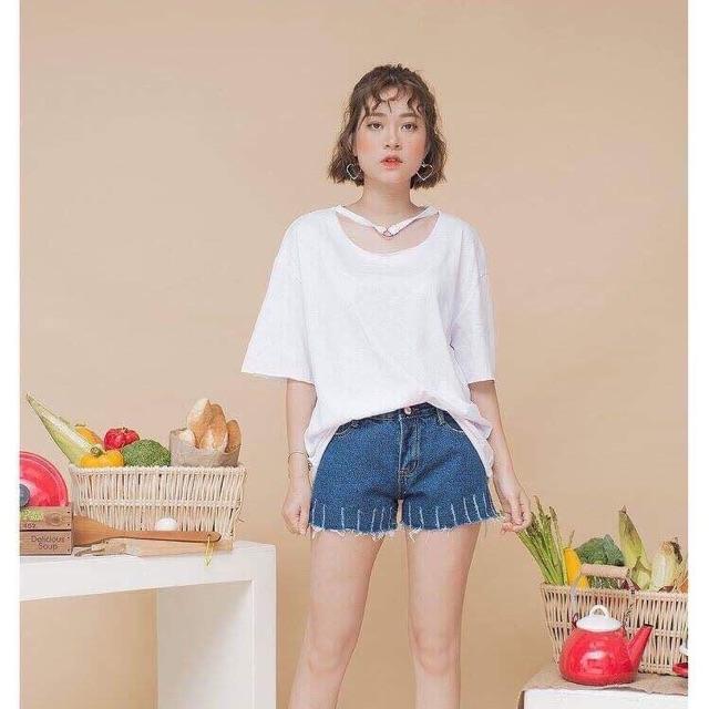 Áo thun không viền may cổ Choker