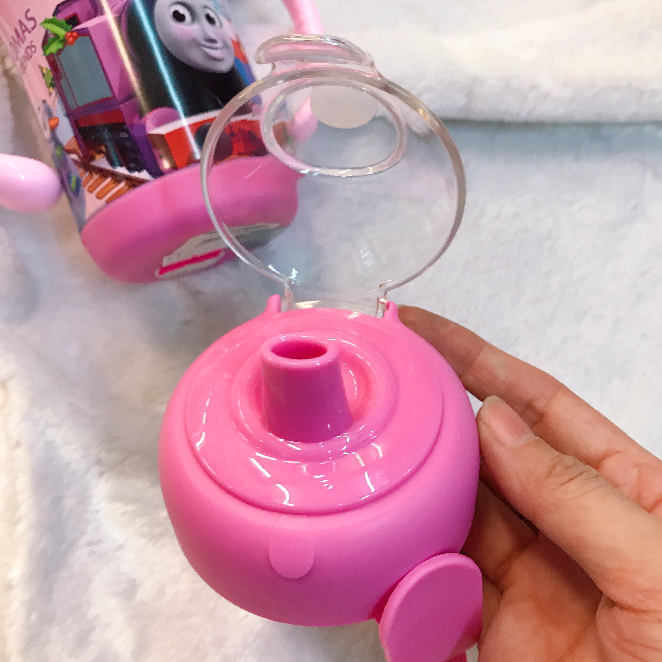 Bình nước giữ nhiệt 2 quai cầm kèm 2 nắp thay hình xe lửa Thomas màu hồng nhạt cho trẻ em, bé trai  - TM4506-HN