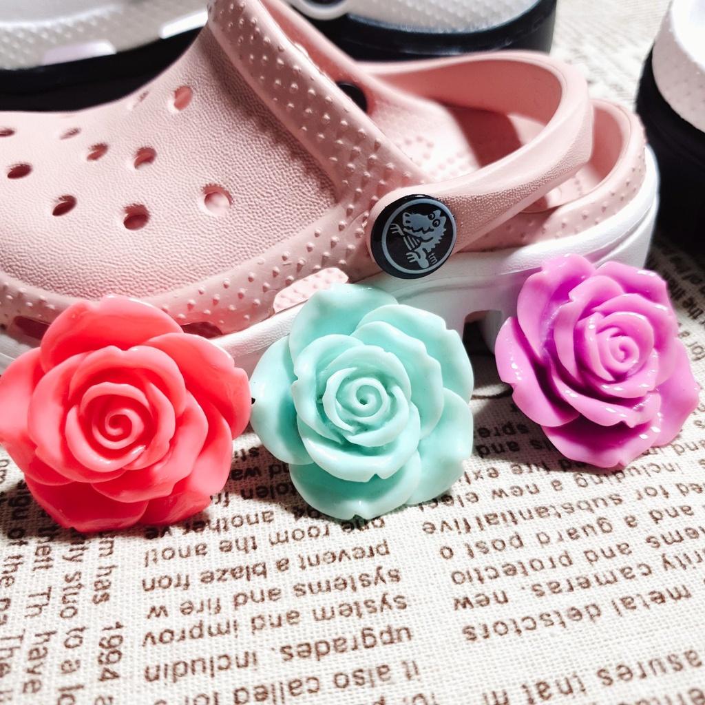 Sticker charms dán dép / nút gắn hkdesign mẫu hoa hồng size to 4.2cm loại đá cứng