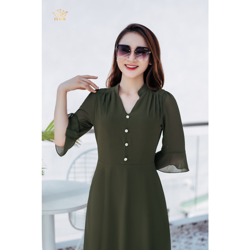 Đầm maxi trơn trung niên TTV1108 TTV Store cổ trụ kết nút tay chuông màu xanh rêu