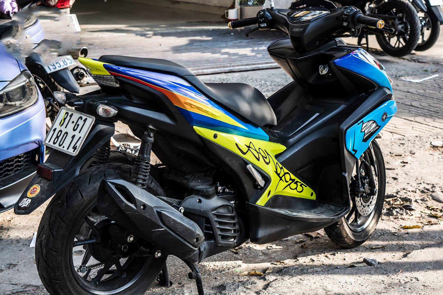 Tem trùm NVX Aerox Shark