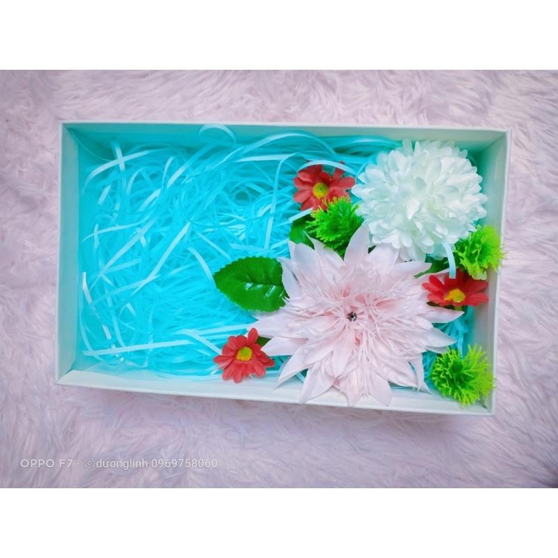 Hộp quà nắp kính trang trí sẵn, 21x16x7cm
