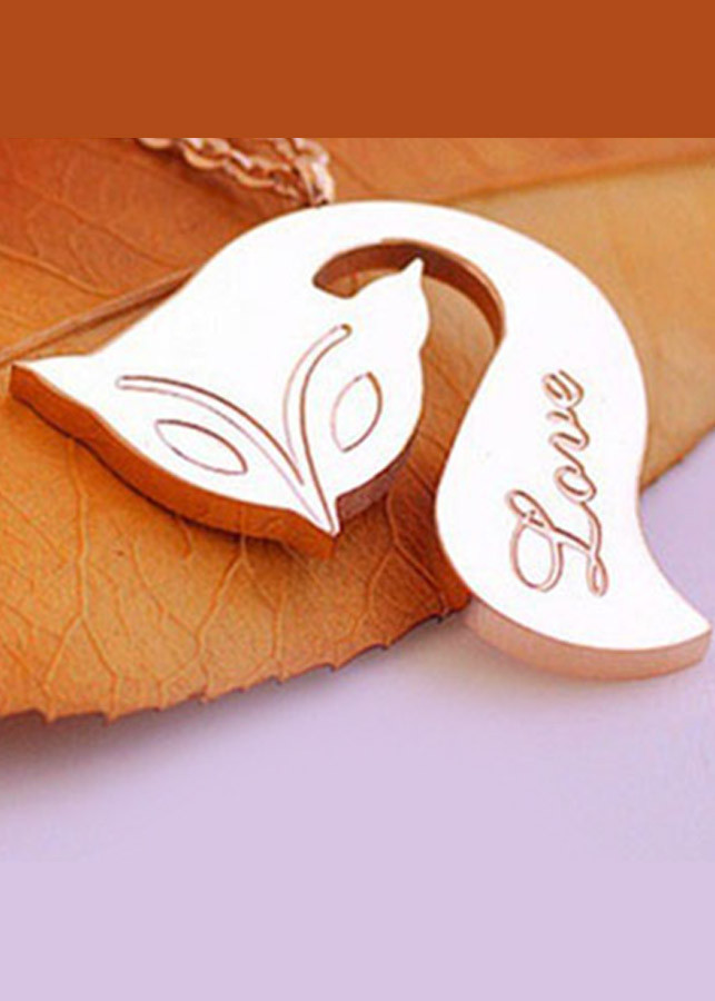 Dây chuyền titan cáo Love