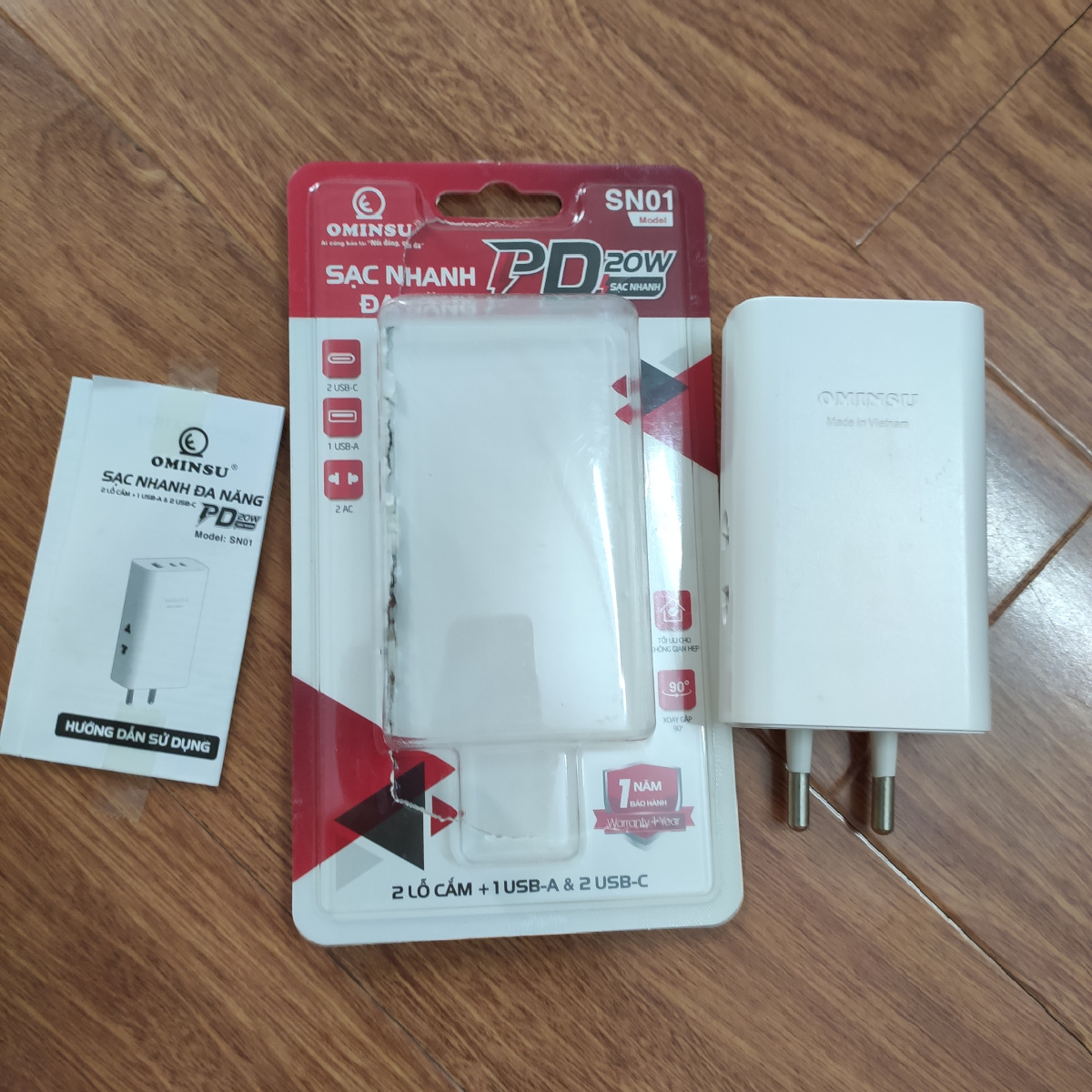Củ sạc nhanh đa năng Ominsu PD 20W kiêm ổ cắm điện 2500W SN01 - Hàng chính hãng