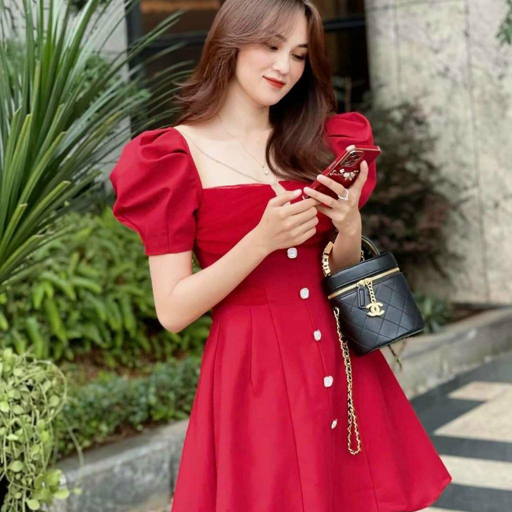 ĐẦM TIỆC SANG TRỌNG PHỐI DÂY XÍCH TRƯỚC CỔ CỰC KỲ ẤN TƯỢNG, CÁ TÍNH, TAG NÚT XỊN SÒ
