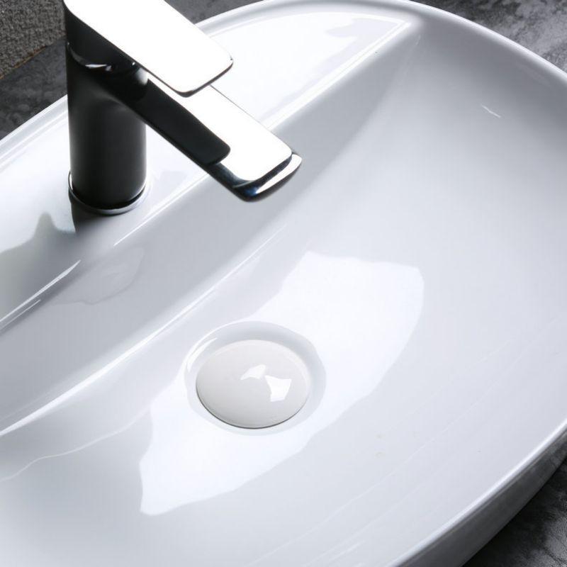 Chậu lavabo đặt bàn đá